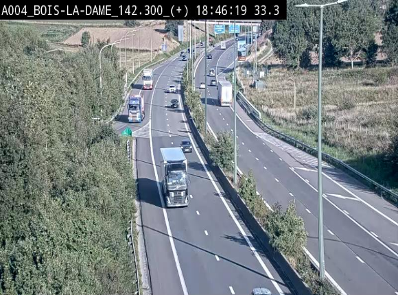 Webcam située entre la sortie 29 Neufchâteau et la jonction avec l'E25 en direction de Liège et Luxembourg