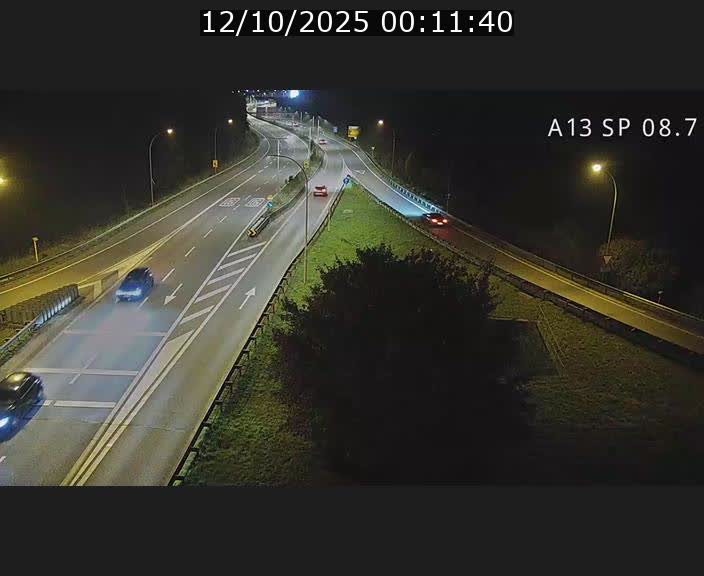 Traffic live webcam Luxembourg Jonction Lankelz - A13 direction Pétange - BK 8.7 
