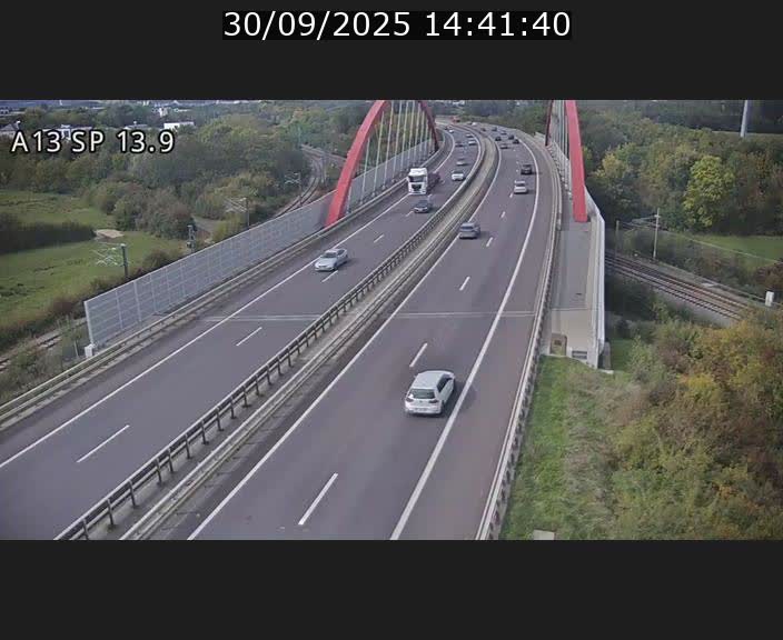 Traffic live webcam Luxembourg Kayl - A13 direction Esch-sur-Alzette/Luxembourg-ville - BK 13.9