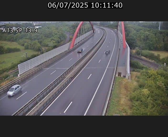 Traffic live webcam Luxembourg Kayl - A13 direction Esch-sur-Alzette/Luxembourg-ville - BK 13.9