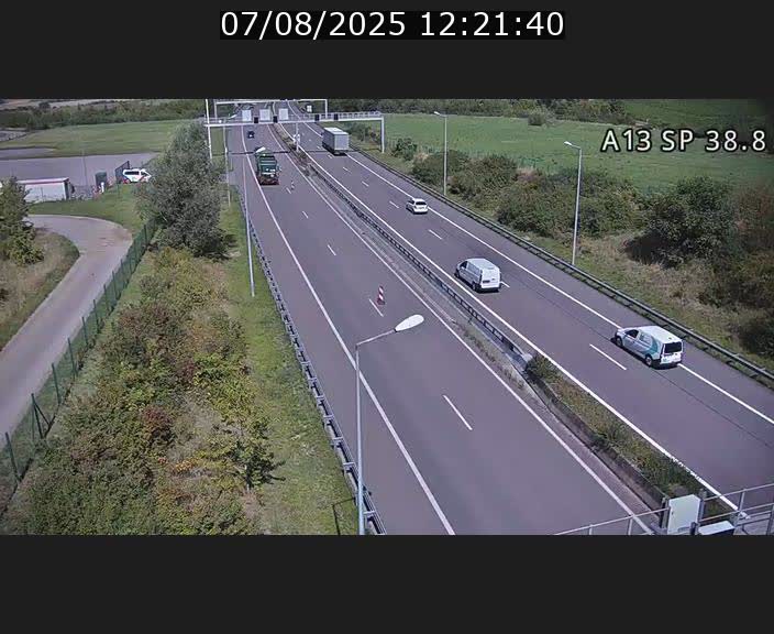 Webcam autoroute A13 à l'entrée ouest du tunnel Markusbierg à Schengen. Vue orientée vers le tunnel et l'Allemagne