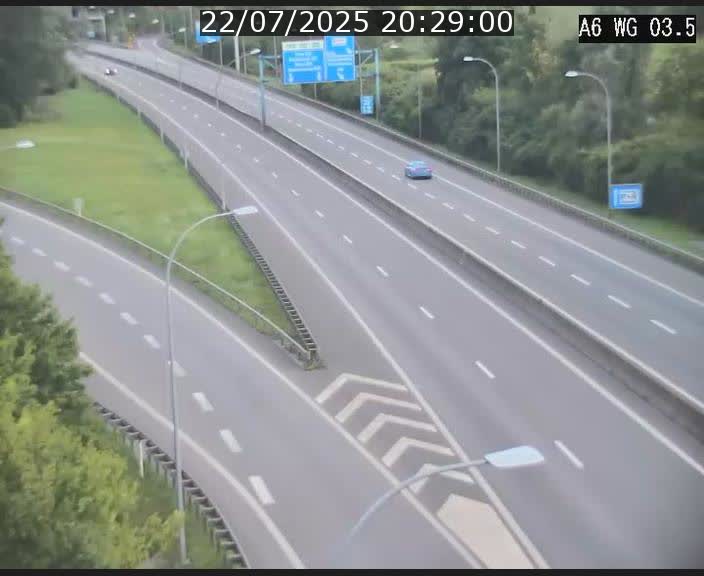 Traffic live webcam Luxembourg - Croix de Cessange - A6 - BK 3.5 - direction France/Allemagne
