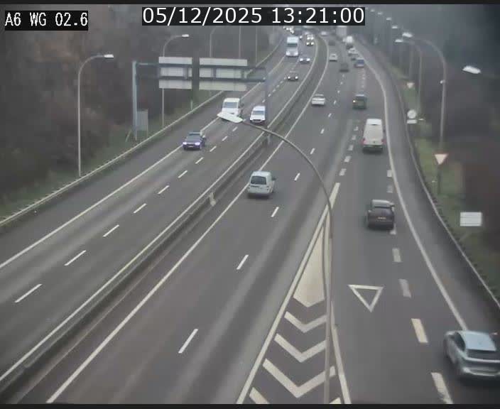 Traffic live webcam Luxembourg Croix de Cessange - A6 - BK 2.6 - direction France/Allemagne