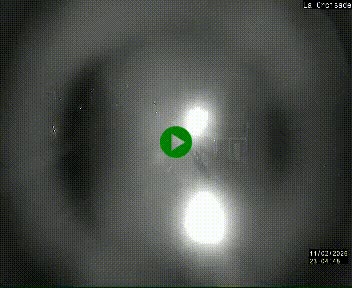 Webcam au carrefour de la croisade, à la jonction entre la N22 et la N320, avant le poste de douane franco-andorrane. Webcam à 1790 mètres d'altitude