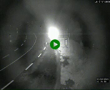 Webcam au carrefour de la croisade, à la jonction entre la N22 et la N320, avant le poste de douane franco-andorrane. Webcam à 1790 mètres d'altitude