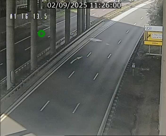 Traffic live webcam Luxembourg Senningen - A1 direction Luxembourg - BK 13.5