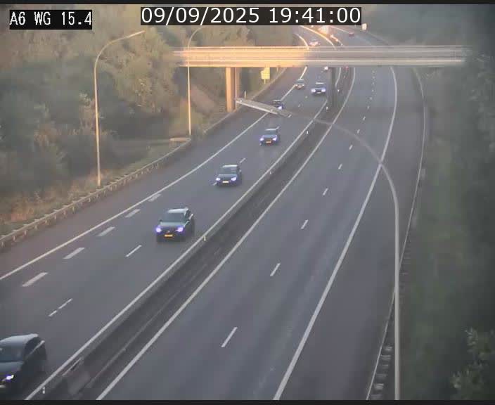 Traffic live webcam Luxembourg Capellen - A6 - BK 15.4 - direction Luxembourg/France/Allemagne