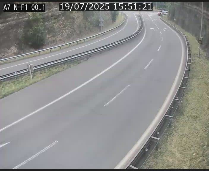 Webcam autoroute Luxembourg A7 située dans la sortie 1 Waldhof, vers la N11, avant le Tunnel Stafelter