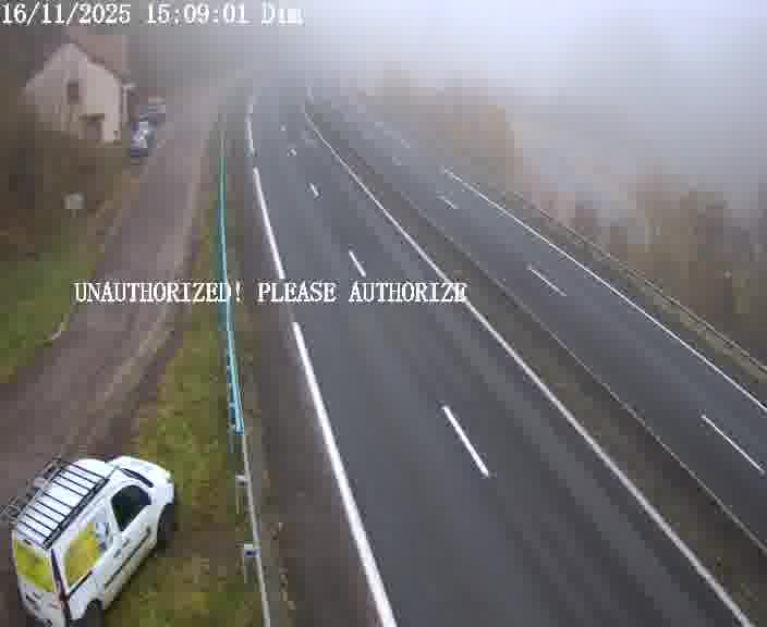 Webcam sur la D910 située dans la Côte des 4 vents. Vue orientée vers le bas, vers Saint-Avold.