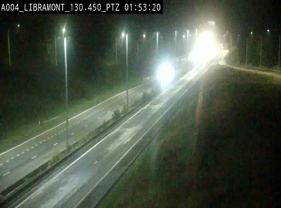 Webcam E411 à hauteur de la sortie 25 de Libramont menant vers Bouillon, Sedan et Reims via la N89. Vue orientée vers Bruxelles