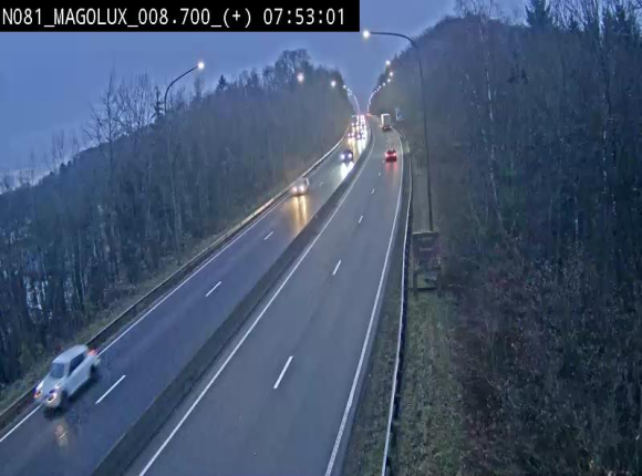 Webcam sur la N81 (E411) à hauteur de la jonction avec la N883. Vue orientée vers Longwy