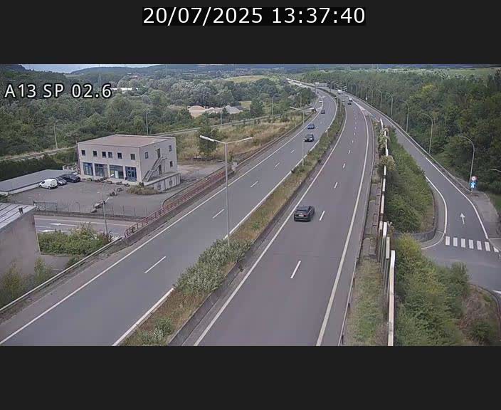 Traffic live webcam Luxembourg Sanem - A13 direction Pétange - BK 2.6