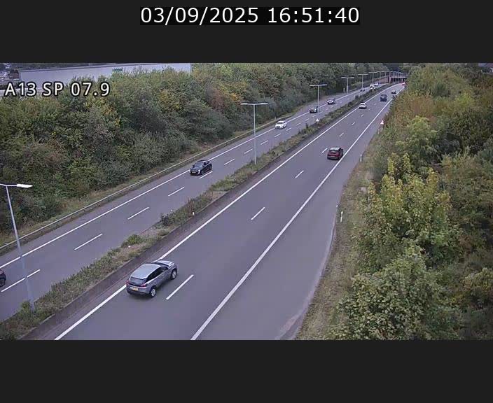 Traffic live webcam Luxembourg Jonction Lankelz - A13 direction Pétange - BK 7.9