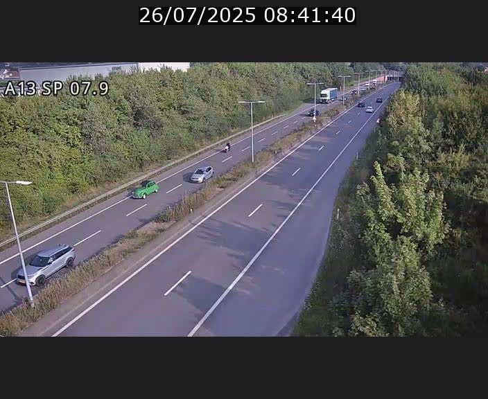 Traffic live webcam Luxembourg Jonction Lankelz - A13 direction Pétange - BK 7.9