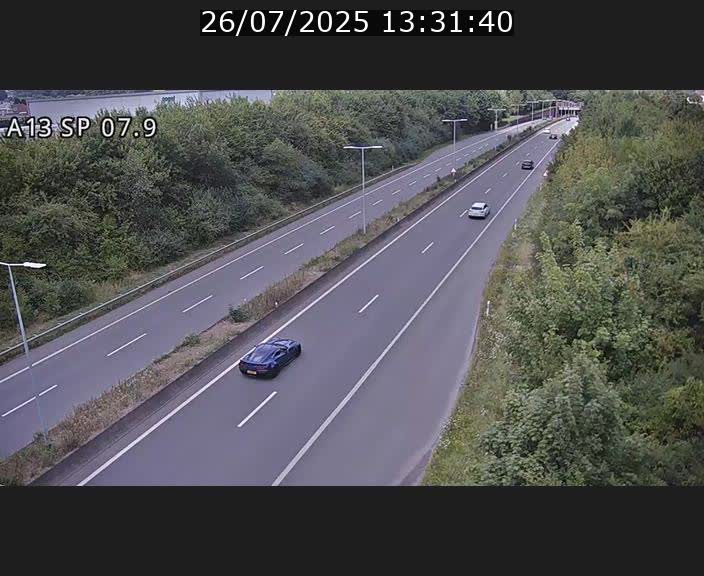 Traffic live webcam Luxembourg Jonction Lankelz - A13 direction Pétange - BK 7.9