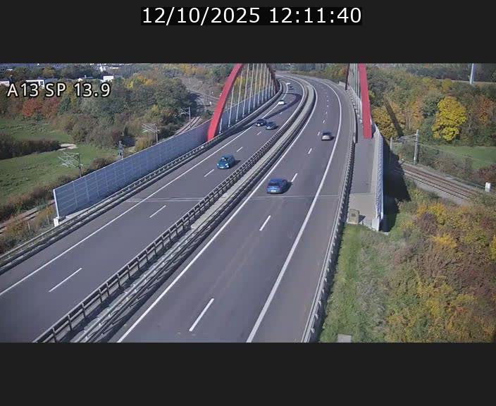 Traffic live webcam Luxembourg Kayl - A13 direction Esch-sur-Alzette/Luxembourg-ville - BK 13.9