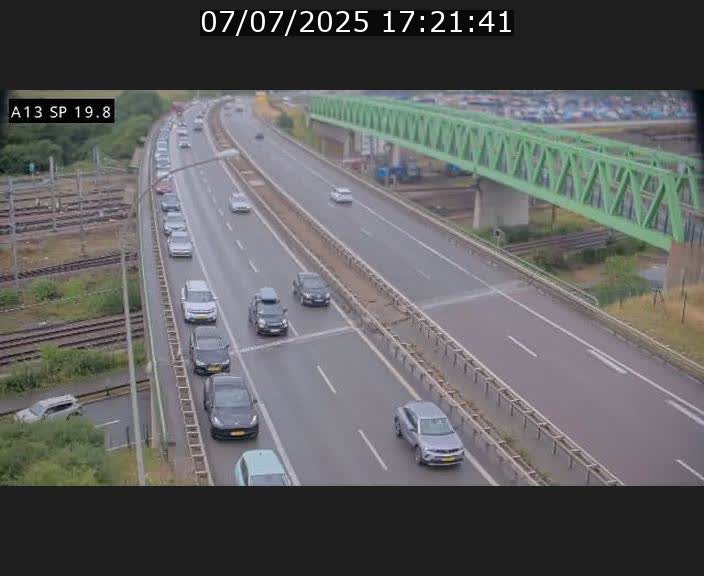Traffic live webcam Luxembourg Croix de Bettembourg - A13 direction Esch-sur-Alzette - BK 19.8
