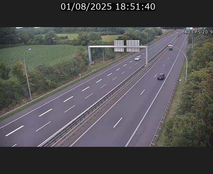 Traffic live webcam Luxembourg Croix de Bettembourg, rond-point d'Hellange - A13 direction Allemagne - BK 20.9