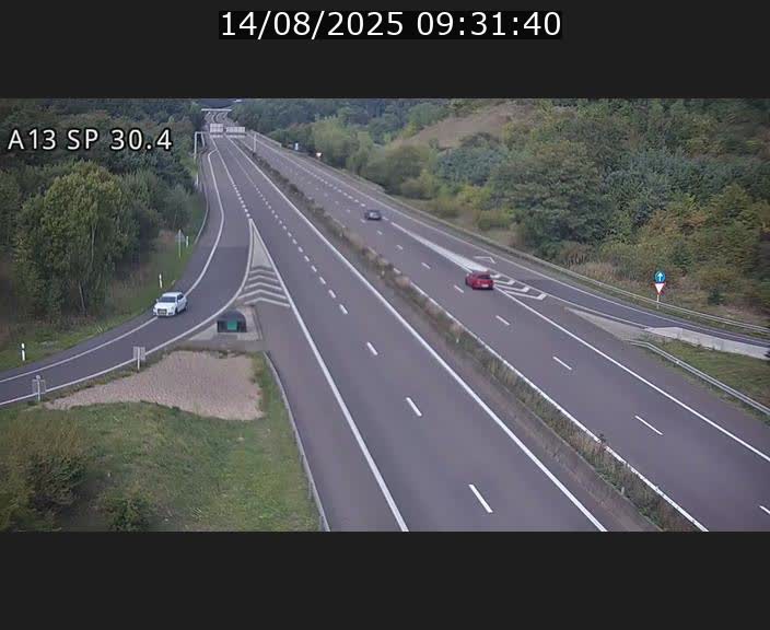 Traffic live webcam Luxembourg Altwies - A13 direction Luxembourg-ville - BK 30.4