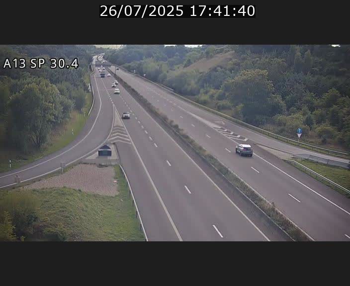 Traffic live webcam Luxembourg Altwies - A13 direction Luxembourg-ville - BK 30.4