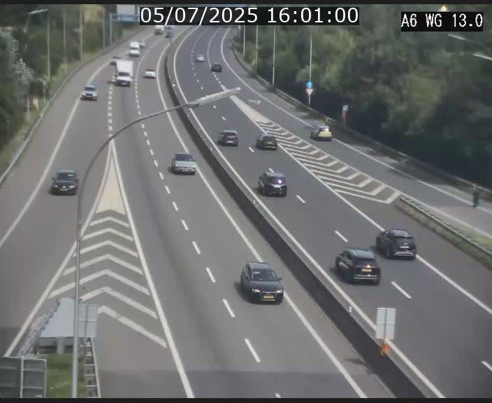 Traffic live webcam Luxembourg Mamer - A6 - BK 13 - direction Luxembourg/France/Allemagne