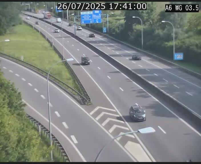 Traffic live webcam Luxembourg - Croix de Cessange - A6 - BK 3.5 - direction France/Allemagne