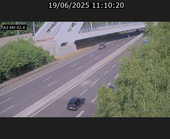 Webcam autoroute de la France (A3) au Luxembourg à Fentange, à proximité de la Croix de Gasperich. Vue orientée vers la Cloche d'Or
