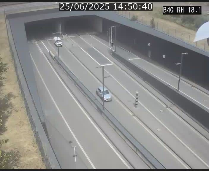Webcam sur la route de contournement d'Esch-Belval avant le tunnel Central Gate au niveau de la porte de France et du radar fixe