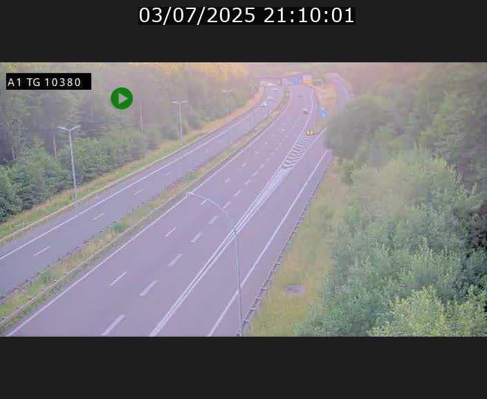 Traffic live webcam Luxembourg Senningerberg - A1 direction Luxembourg Kirchberg - BK 10.3