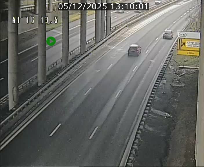 Traffic live webcam Luxembourg Senningen - A1 direction Luxembourg - BK 13.5