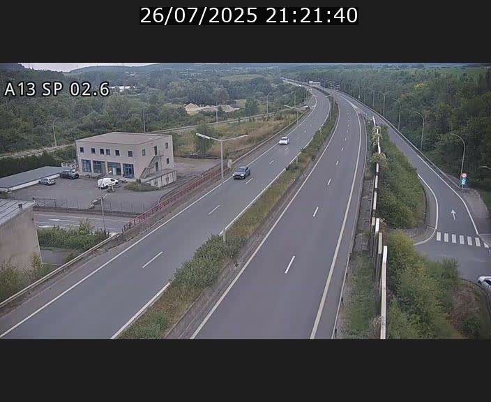 Traffic live webcam Luxembourg Sanem - A13 direction Pétange - BK 2.6