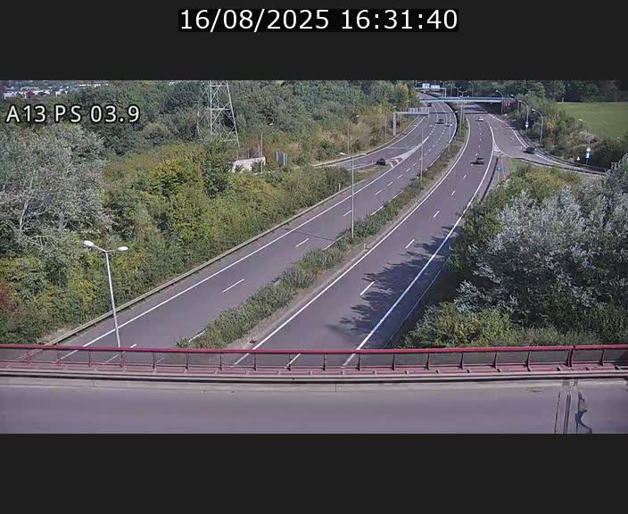 Traffic live webcam Luxembourg Differdange - A13 direction Esch-sur-Alzette - BK 3.9