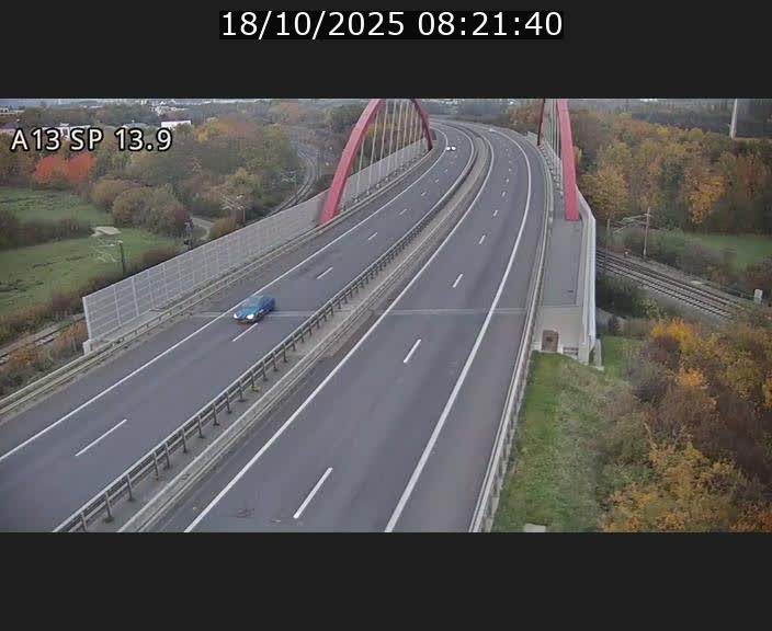 Traffic live webcam Luxembourg Kayl - A13 direction Esch-sur-Alzette/Luxembourg-ville - BK 13.9
