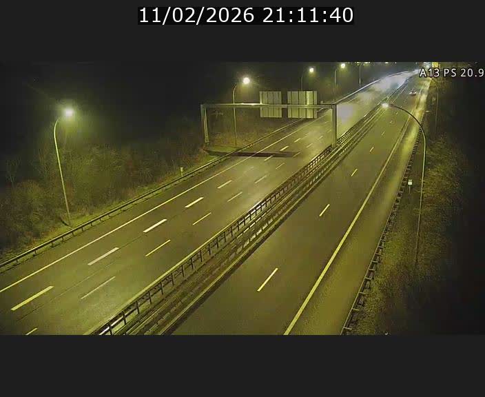 Traffic live webcam Luxembourg Croix de Bettembourg, rond-point d'Hellange - A13 direction Allemagne - BK 20.9