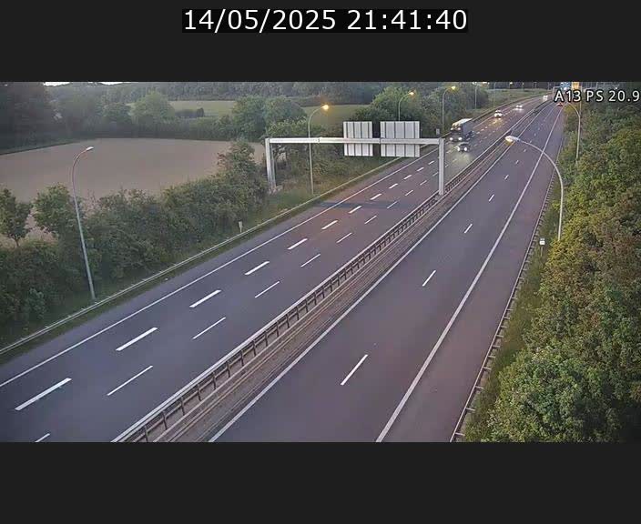 Traffic live webcam Luxembourg Croix de Bettembourg, rond-point d'Hellange - A13 direction Allemagne - BK 20.9