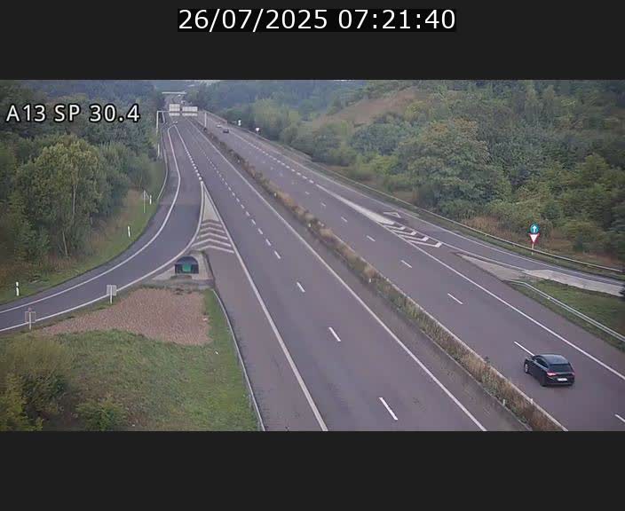 Traffic live webcam Luxembourg Altwies - A13 direction Luxembourg-ville - BK 30.4