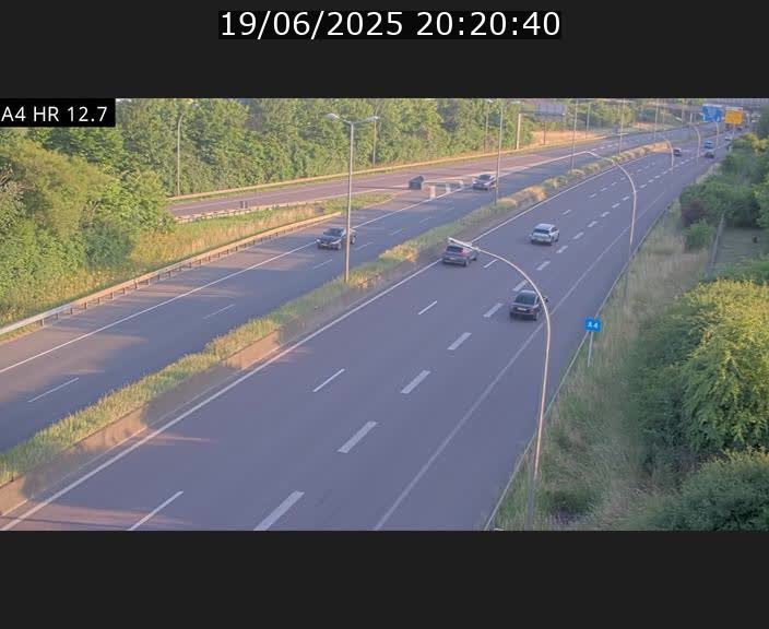 Traffic live webcam Luxembourg Esch sur Alzette - A4 - BK 12.7 - direction Esch-Belval