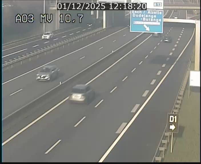 Traffic live webcam Luxembourg Croix de Bettembourg - A3 - BK 10.7 - direction France