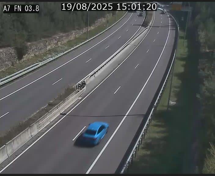 Caméra autoroute Luxembourg A7 - Passage à gibier Rëngelbour - direction Tunnel Stafelter