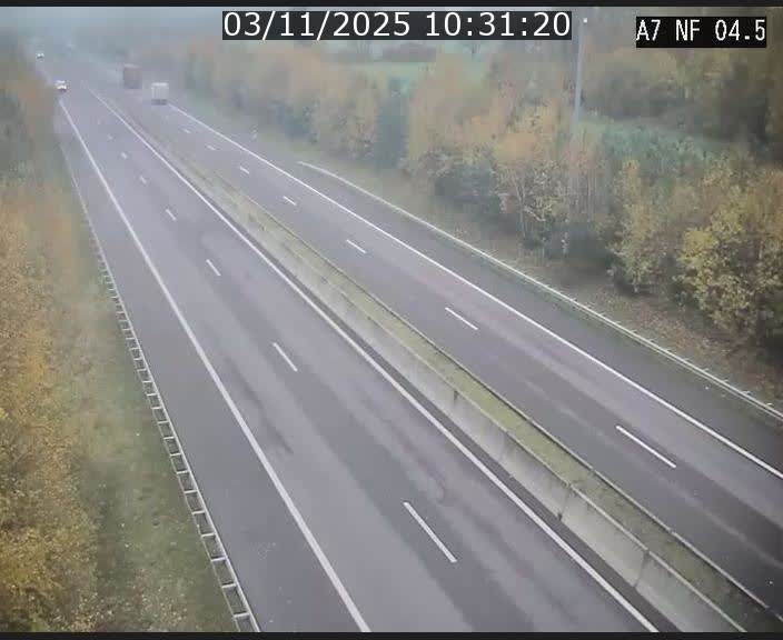 Caméra autoroute Luxembourg A7 - Passage à gibier Rëngelbour - direction Tunnel Grouft