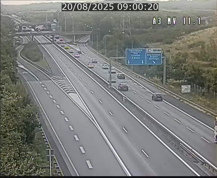Traffic live webcam Luxembourg Croix de Bettembourg A3 - BK 11.1 - direction Luxembourg-ville