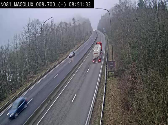 Webcam sur la N81 (E411) à hauteur de la jonction avec la N883. Vue orientée vers Longwy