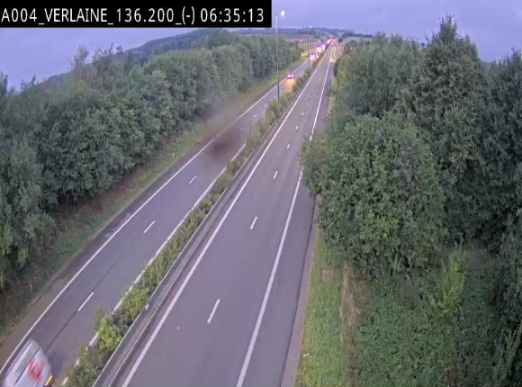Webcam sur l'E411 à hauteur du pont surplombant la N40, à proximité de la sortie 26 Verlaine - Libramont-Chevigny. Vue orientée vers Namur