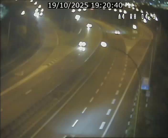 Traffic live webcam Luxembourg Leudelange - A4 - BK 4.9 - direction Luxembourg