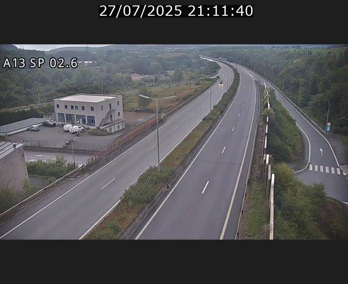 Traffic live webcam Luxembourg Sanem - A13 direction Pétange - BK 2.6