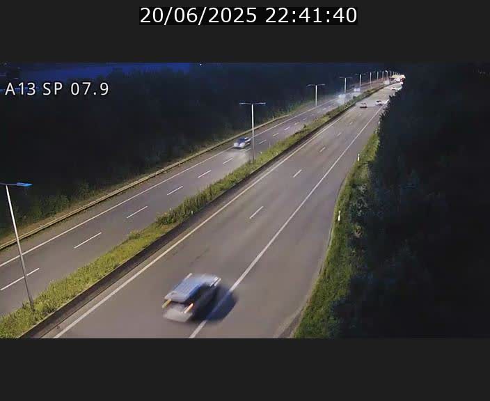 Traffic live webcam Luxembourg Jonction Lankelz - A13 direction Pétange - BK 7.9
