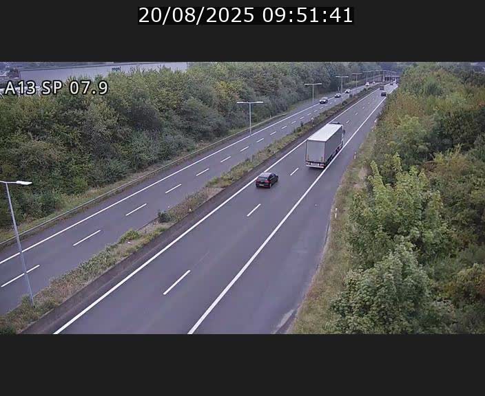 Traffic live webcam Luxembourg Jonction Lankelz - A13 direction Pétange - BK 7.9