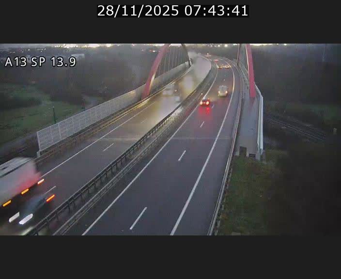 Traffic live webcam Luxembourg Kayl - A13 direction Esch-sur-Alzette/Luxembourg-ville - BK 13.9