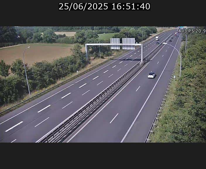 Traffic live webcam Luxembourg Croix de Bettembourg, rond-point d'Hellange - A13 direction Allemagne - BK 20.9