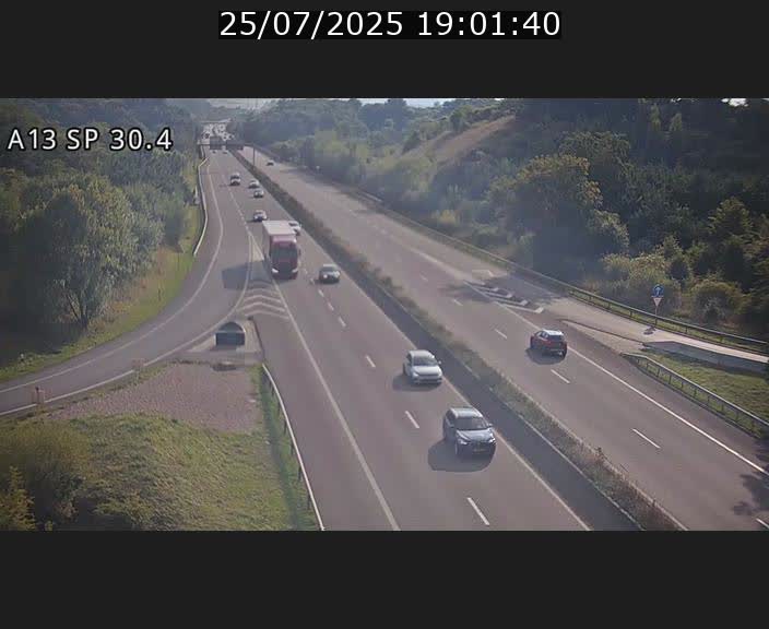 Traffic live webcam Luxembourg Altwies - A13 direction Luxembourg-ville - BK 30.4